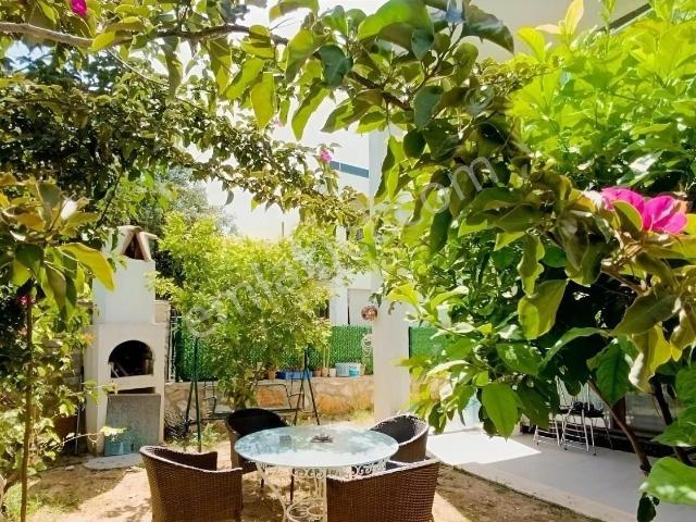 Bodrum Konacık Nezih Semtde Bahçeli Geniş2+1 Ebeveynbanyo Kiralk Daire