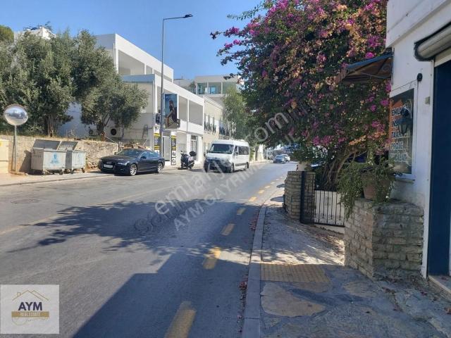 Bodrum Kumbahçe,de Caddeye Cepheli Kiralık Dükkan