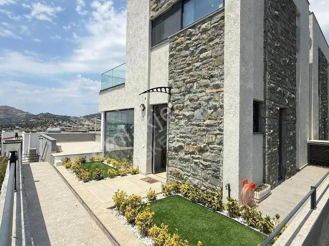 Bodrum Ortakent 3+1 Satılık Tripleks Villa