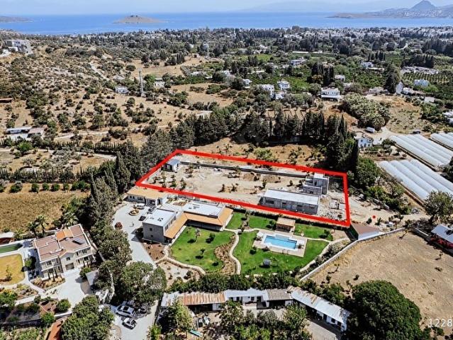 Bodrum Ortakent 3750 m2 Satılık Arsa ve 2 Villa