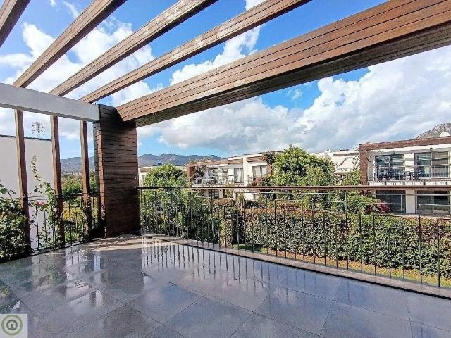 Bodrum Ortakent Butik Sitede Kiralık 3+1 Üst Kat Daire