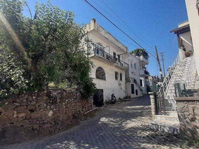 Bodrum Ortakent Köy Merkezi'nde 90 m Kiralık Depo Merkezi Konum Aylık Ödemeli