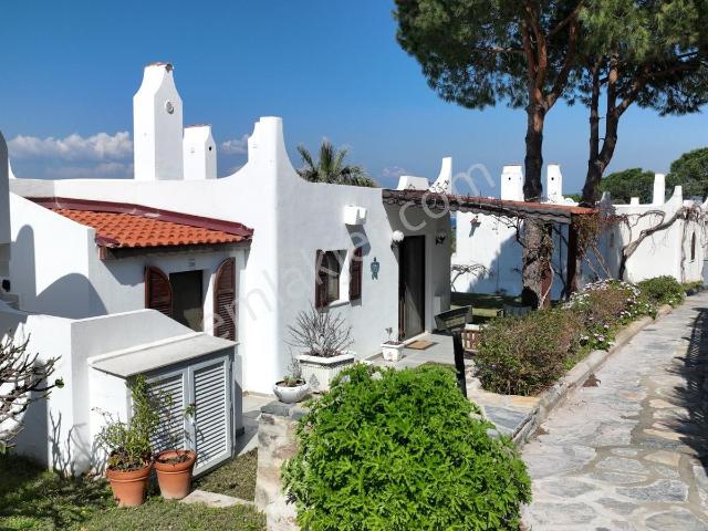 Bodrum Maya Tatil Köyü'nde Deniz Manzaralı Satılık 4+1 Lüks Dair