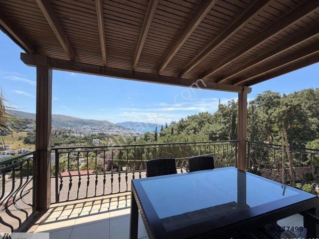 Bodrum Merkezde Deniz Manzaralı Kiralık 2+1 Daire