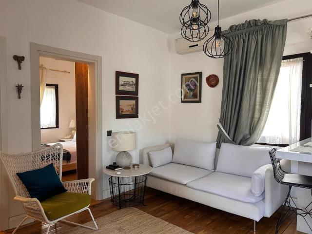 Bodrum Merkezde Site İçi Modern Ve Şık Eşyalı 2+1 Daire Kiralık