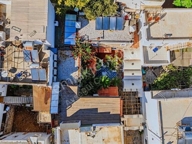 Bodrum Merkez'de Yenilenmiş Avlulu Taş Ev