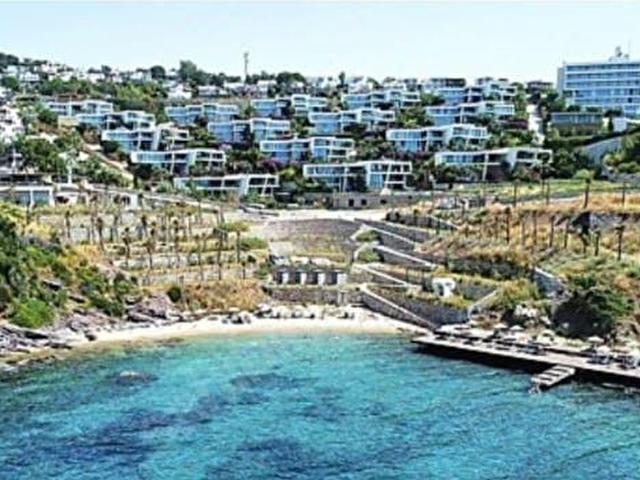BODRUM MİLAS BOĞAZİÇİ SİTE İÇİNDE HAVUZ VE DENİZ MANAZARALI ŞAHANEE MÜLK