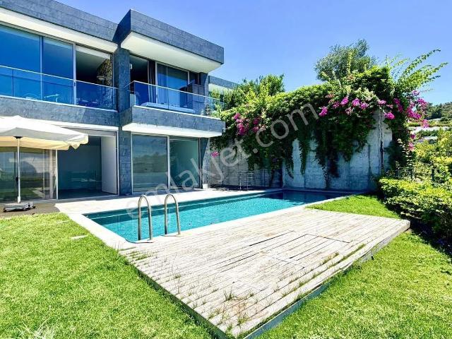 Bodrum Skyhıll De Özel Havuzlu, Deniz Manzaralı Dubleks Villa