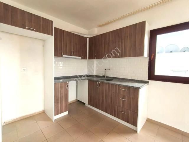 Bodrum çırkan Mah. Kiralık Anayola Yakın 2+1 Üst Kat Daire