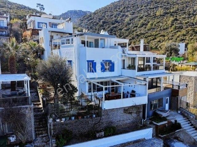 Bodrum Torba'da Deniz Manzaralı Satılık 3+1 Villa