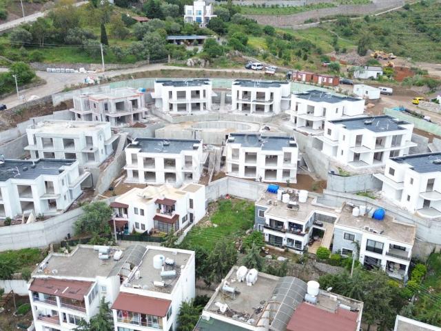 Bodrum Turgutreis’te Muhteşem Manzaralı Havuzlu Sitede Projeden Satılık Daireler