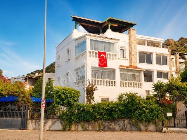 Bodrum Turgutreis Havuzlu Site Deniz Manzaralı Satılık Villa