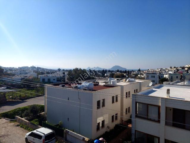 Bodrum Turgutreis'de Deniz Manzaralı Satılık Fırsat 3+1 Daire