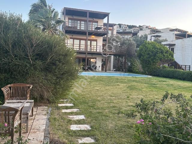 Bodrum Türkbükü Doğa Hanımeli Sitesi Muhteşem Müstakil Kiralık