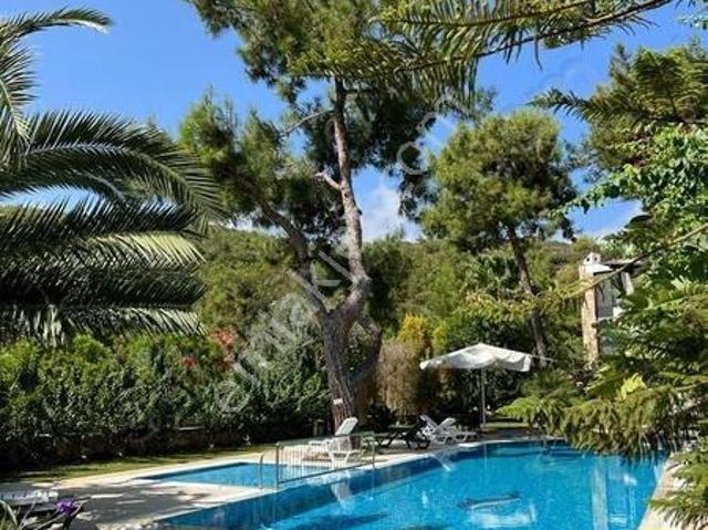 Bodrum Türkkuyusu Kiralık 2+1 Full Eşyalı Havuzlu Daire
