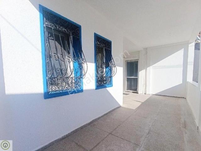 Bodrum Yokuşbaşı Geniş 3+1 Ferah Aydınlık Merkez 2 Banyowc Kiralık Giriş Kat