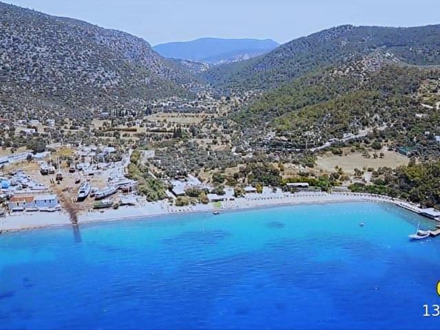 Bodrum Yalıçiftlikte 2969 m Turizm İmarlı Arsa