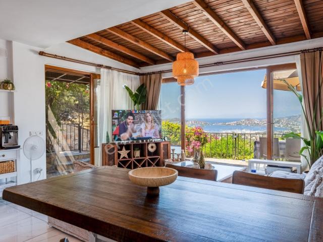 Bodrum Yalıkavak Deniz Manzaralı Bahçe Katı Daire