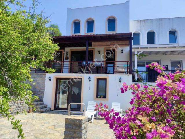 Bodrum Yalıkavak 4+1 Plajlı Deniz Manzaralı Eşyalı Kiralık Villa