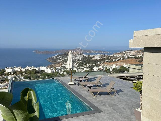 Bodrum'da Müstesnai Deniz Köşe Manzaralı | 6+1 Lüks Villa