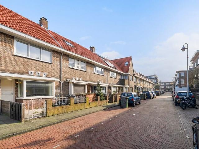 Boele Van Hensbroekstraat 18, 2522HL, Den Haag, Zuid Holland 2522HL