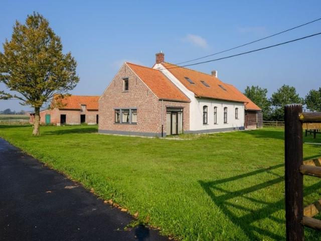 Boerderij te koop voor 75000 euro met 3 slaapkamers