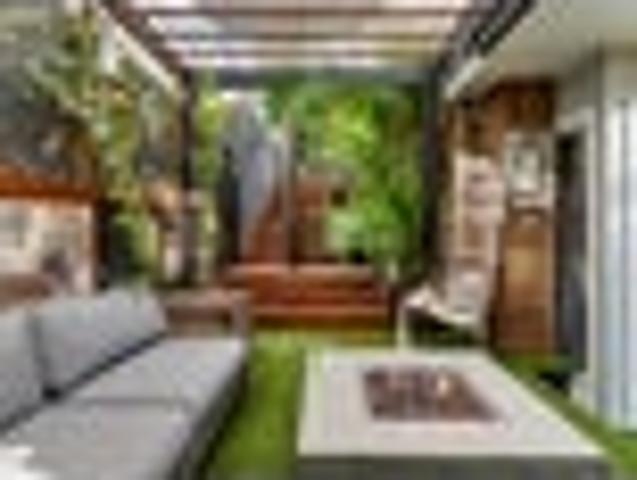 Boho Coastal Oasis with Flexible Living