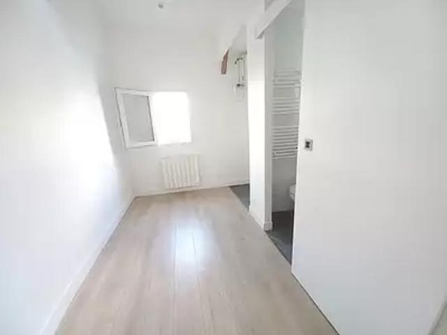 Bois Colombes 92270 Location appartement 1 pièce t1 au dernier étage