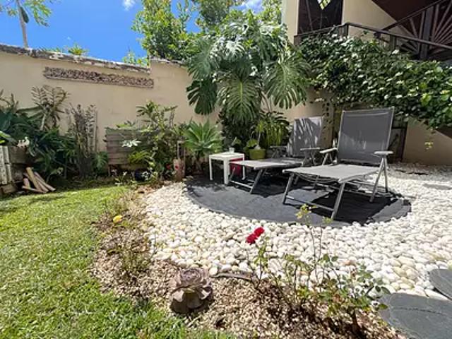 Bois De Nefles Saint Denis 97490 Location appartement 1 pièce t1 au dernier étage parking