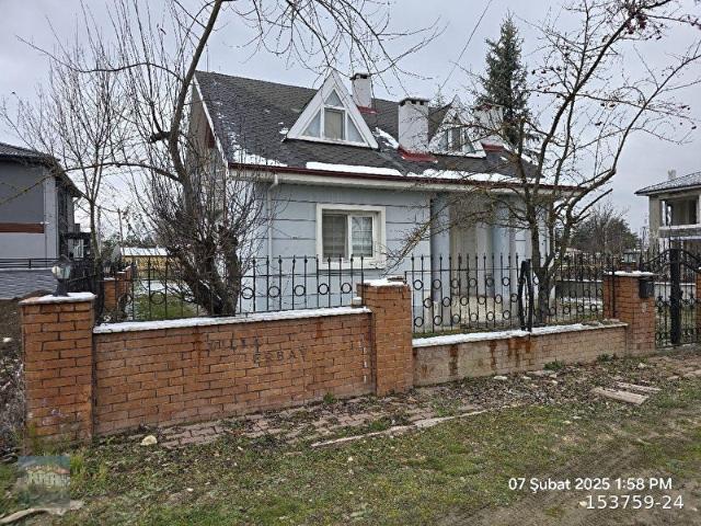 BOLU MERKEZ YENIMAHALLE 4+1 VİLLA 681m2