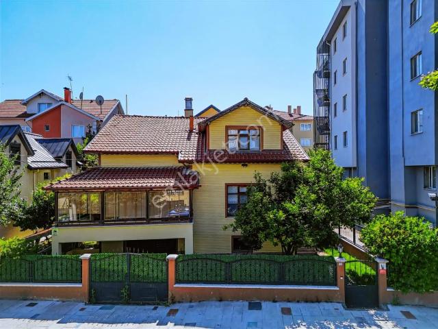 Bolu, Borazanlar sümer Aksında, Bulvara Komşu Müstakil Villa