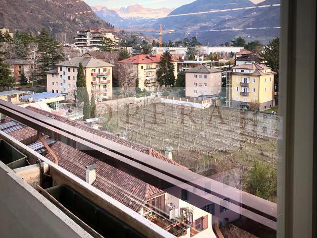 Bolzano: Attico a Gries in locazione