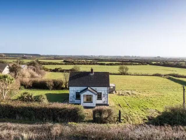 Boley's Cross, Pollrane, Kilmore, Co. Wexford, Y35TN88 is for.