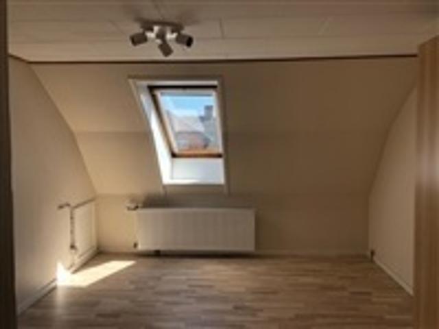 Boligen omfatter hele villaens første etage med egen indgang Viby Sjælland, Roskilde