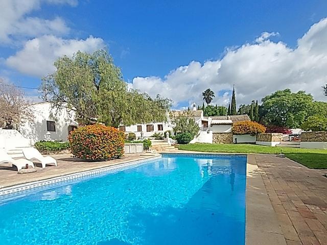 Boliqueime Quinta €1.425M | Anexo de 4 quartos para hóspedes Piscina 4.278m² Terreno | Propriedade de Calvin ACPS