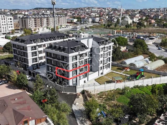 Bolluca' Da Site İçerisinde Kapalı Otoparklı 2+1 Arakat Daire