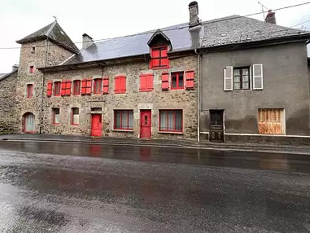 Bort les Orgues 19110 Achat / Vente maison 13 pièces t13 terrasse parking