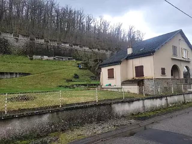 Bort les Orgues 19110 Achat / Vente maison 5 pièces t5 au dernier étage