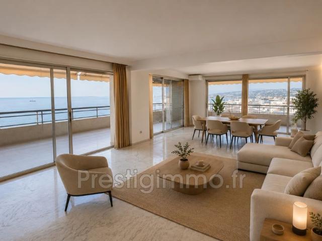 Bord de mer, Location appartement 3 pièces 108 m²