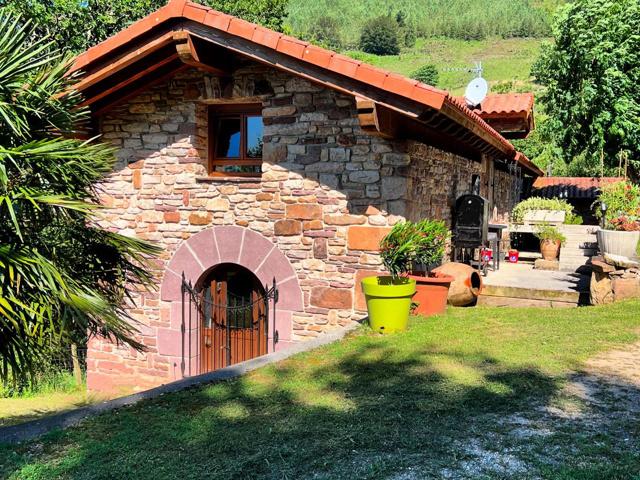 Borde de charme autonome au coeur du Pays Basque intérieur