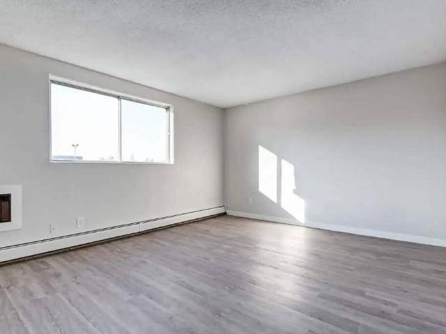 Borden Place Apartments 2 Bedroom Apartment for Rent at 865 Confederation Dr, Saskatoon, SK S7L 5P4 Confederation Park
