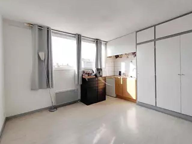 Bordeaux 33000 Achat / Vente appartement 1 pièce t1 au dernier étage