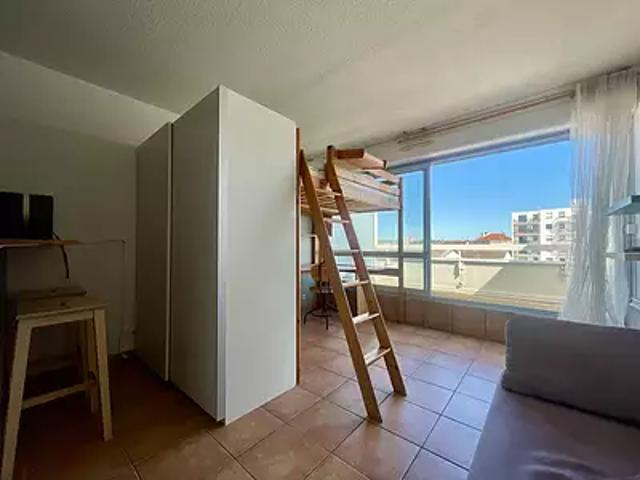 Bordeaux 33000 Achat / Vente appartement 1 pièce t1 au dernier étage terrasse
