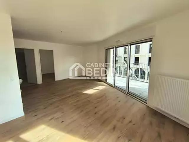 Bordeaux 33000 Achat / Vente appartement 2 pièces t2 au dernier étage parking