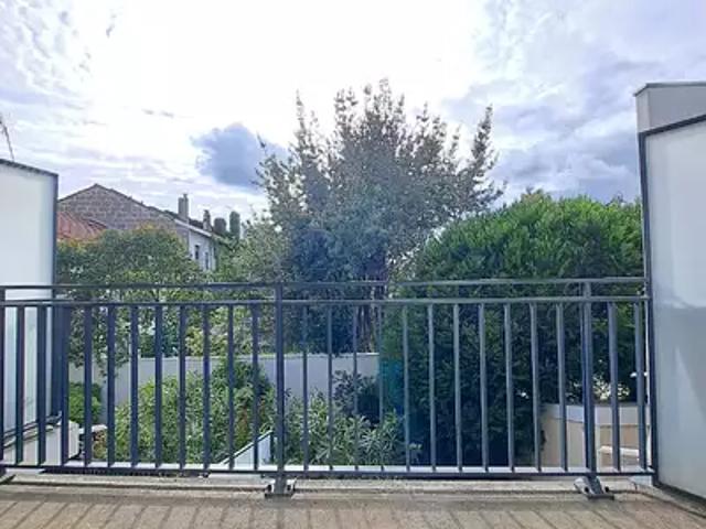 Bordeaux 33000 Achat / Vente appartement 2 pièces t2 au dernier étage terrasse