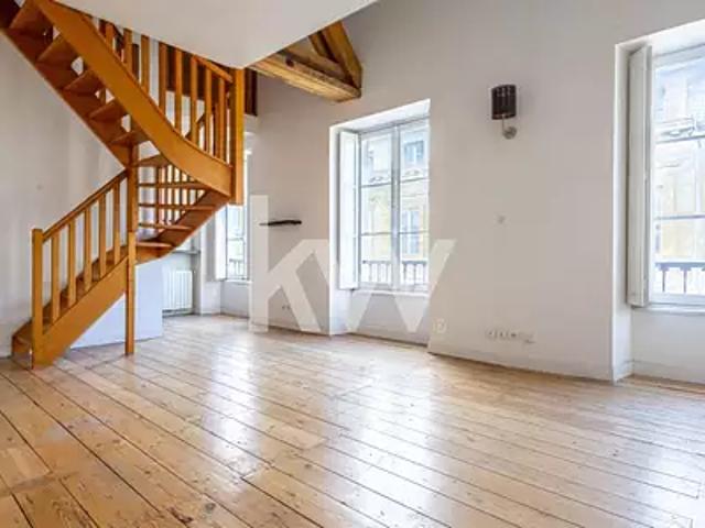 Bordeaux 33000 Achat / Vente appartement 2 pièces t2 au dernier étage