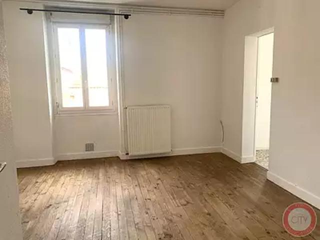 Bordeaux 33000 Achat / Vente appartement 2 pièces t2 au dernier étage