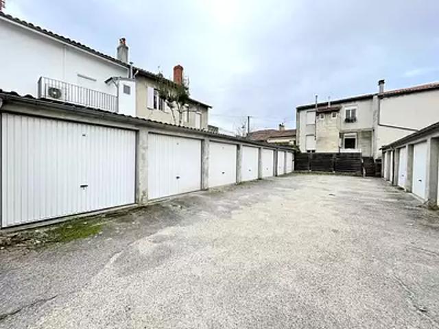 Bordeaux 33000 Achat / Vente parking au dernier étage cave