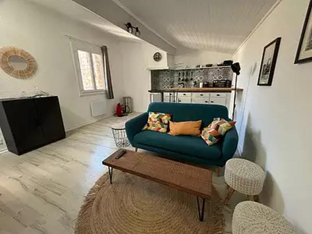 Bordeaux 33000 Location appartement 1 pièce t1 au dernier étage