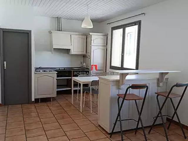 Bordeaux 33000 Location appartement 1 pièce t1 au dernier étage